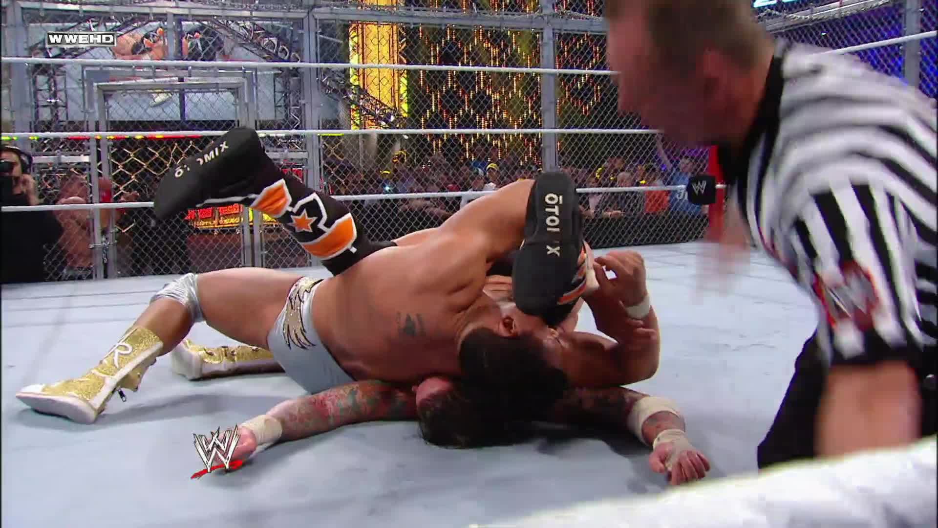 Resultado de imagem para cena vs punk vs del rio hell in a cell