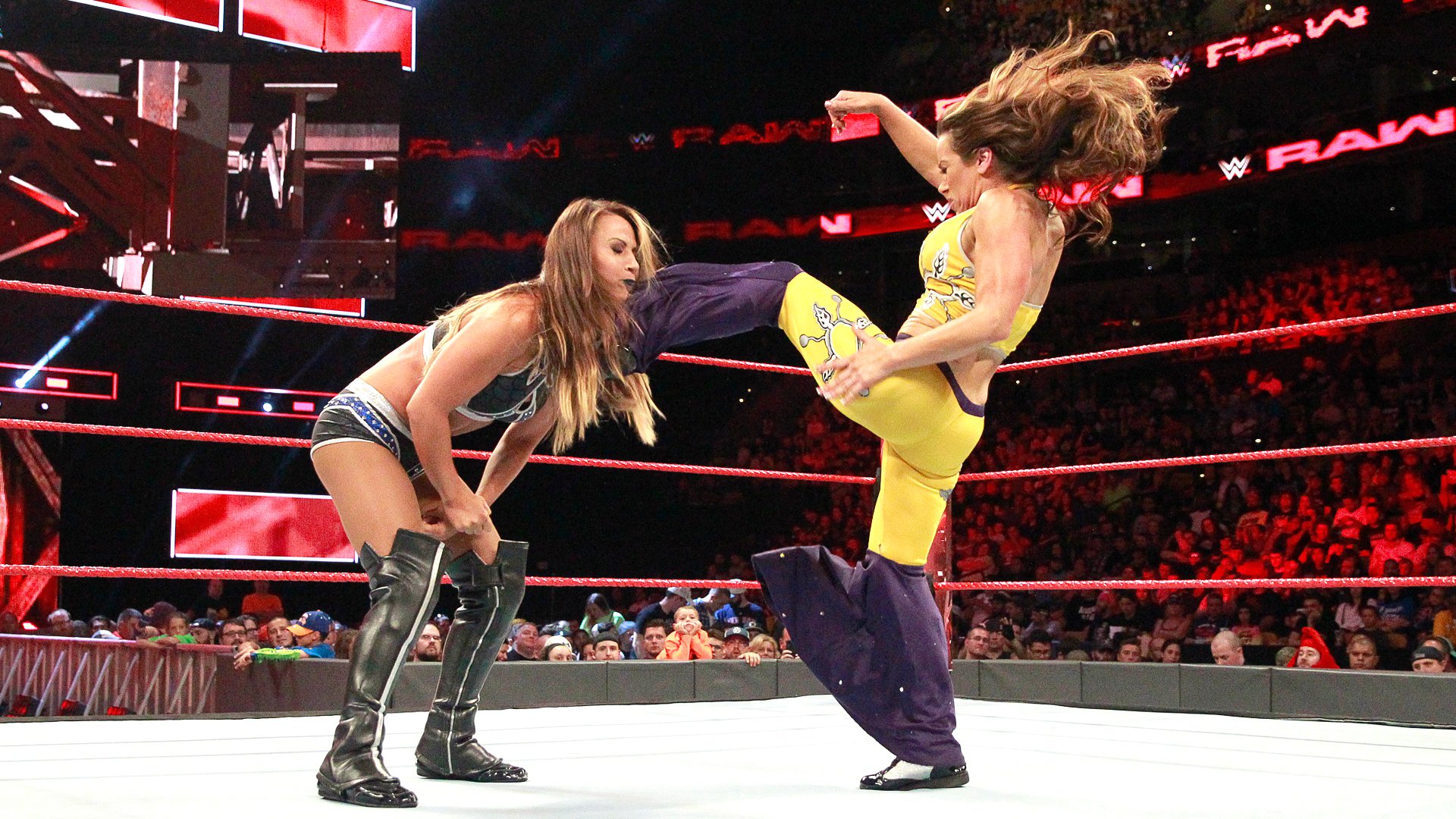 Raw: August 8, 2011 WWE