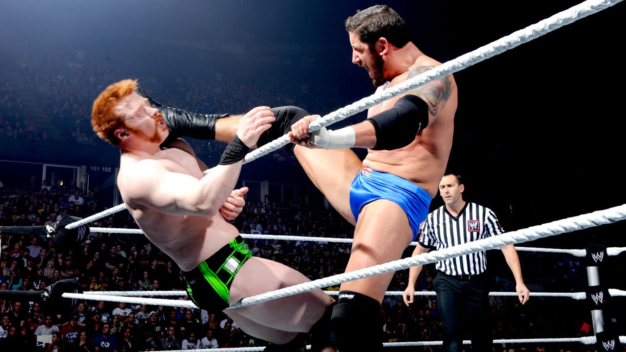 WWE MAIN EVENT