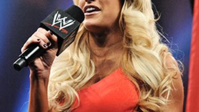 WWEcom Raw Kelly Kelly reveals the cover of her Maxim magazine cover