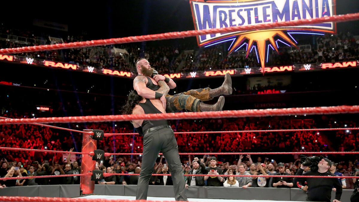 Strowman unwisely decides to attack The Deadman and got a chokeslam for his trouble. 