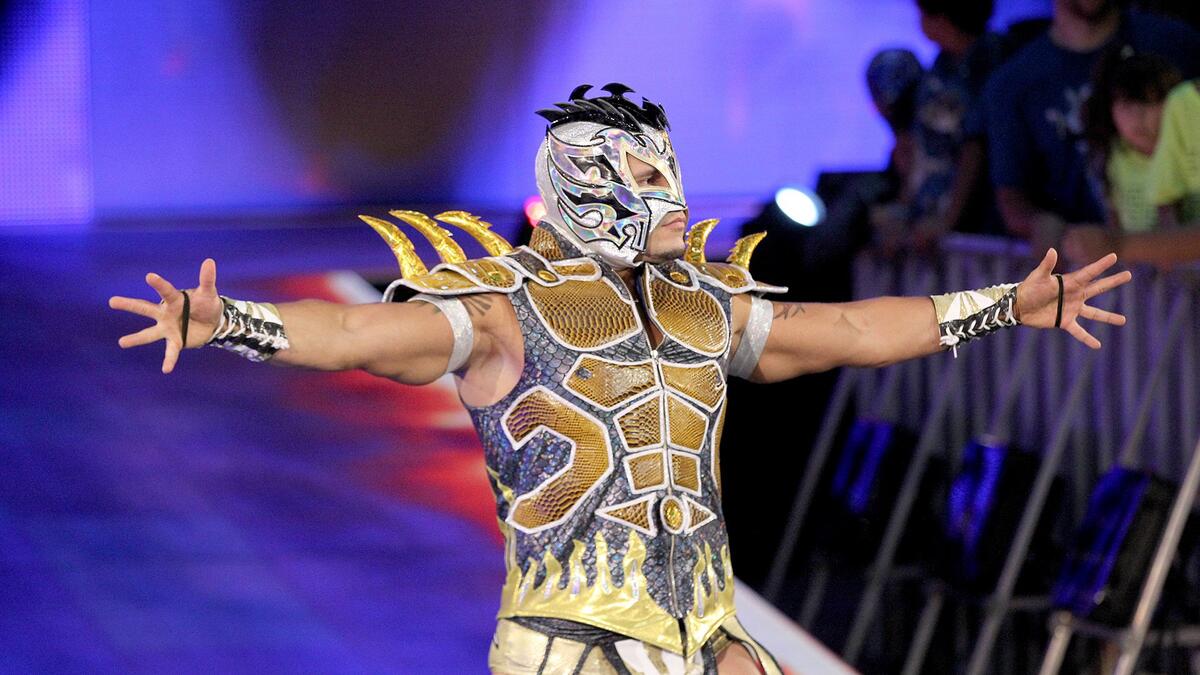 Kalisto vs. Ariya Daivari