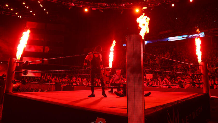 Kane chokeslams Wyatt and wins!