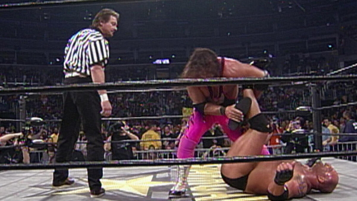Resultado de imagem para Goldberg vs Bret Hart starrcade