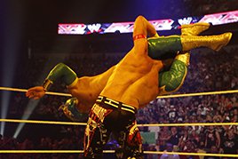 Sin Cara vs. Evan Bourne