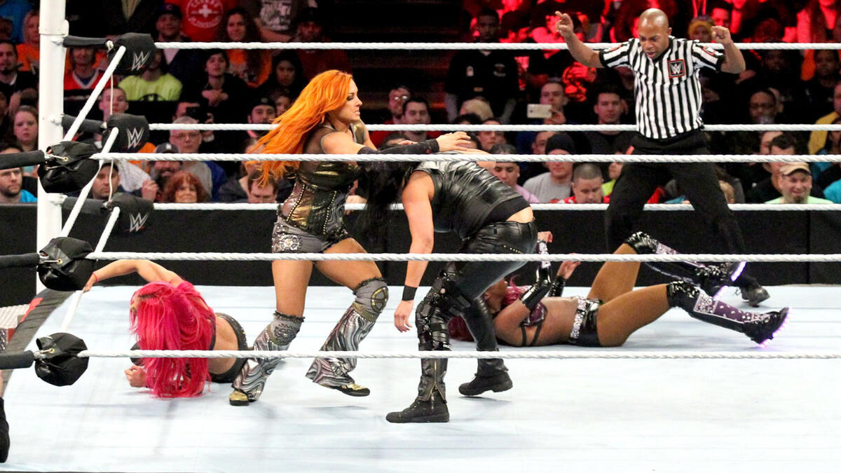 Becky Lynch & Sasha Banks vs. Naomi & Tamina: photos | WWE