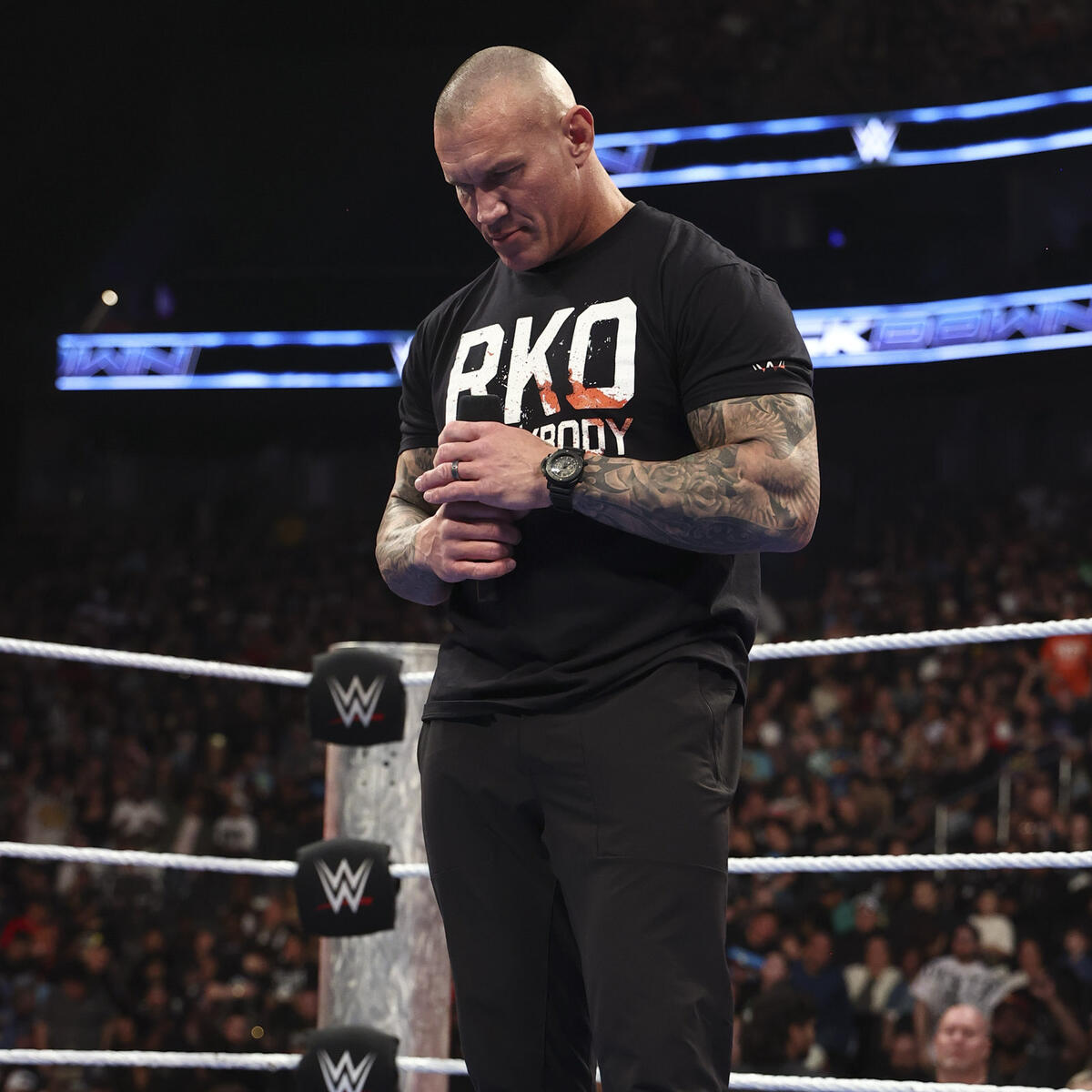 The spectacular images from SmackDown: April 17, 2026WWE