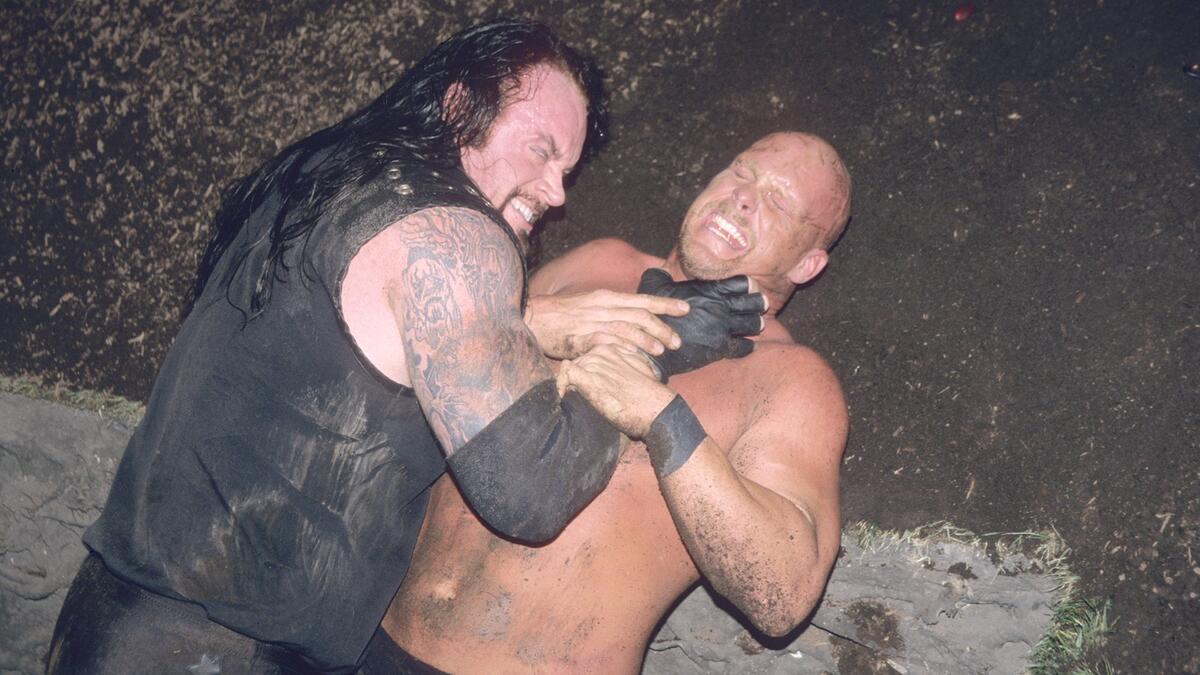 Undertaker Rising Alive Wwe Undertaker Buried Alive Match