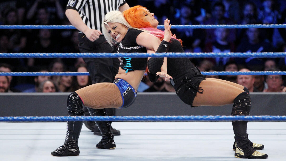 Becky Lynch vs. Alexa Bliss – SmackDown Women's Title Steel Cage Match:  photos