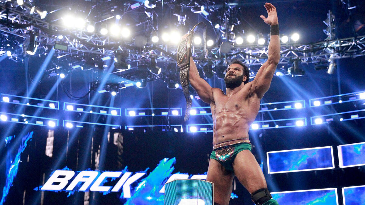 Jinder Mahal shocks the WWE Universe and becomes the new WWE Champion.