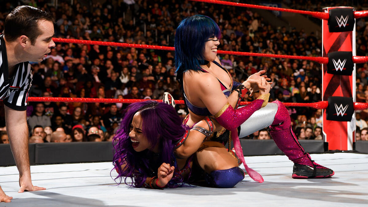 Asuka vs. Sasha Banks: photos | WWE