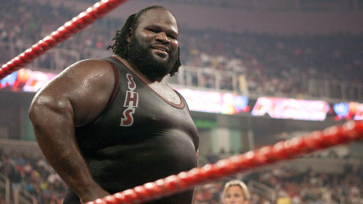 WWE pode ter planos de incluir Mark Henry na “stable” de MVP