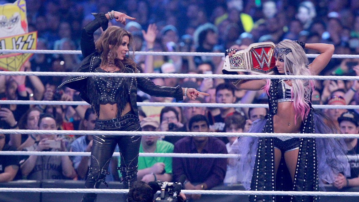 heltinde nødvendig Dalset Alexa Bliss vs. Nia Jax - Raw Women's Championship Match: photos | WWE