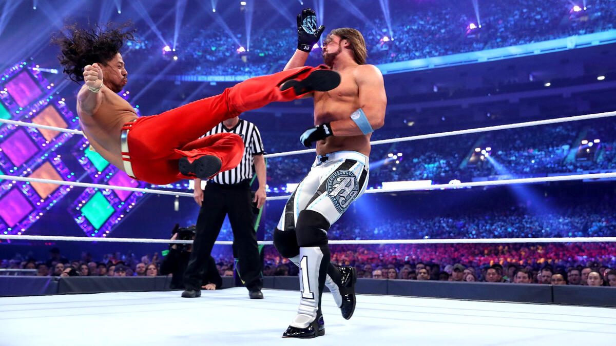 AJ Styles vs. Shinsuke Nakamura - WWE Championship Match: photos | WWE