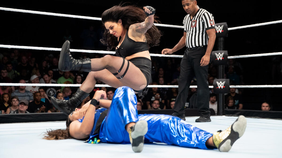 In her return to action after a four-and-a-half-year hiatus, Kaitlyn shows she hasn't lost a step against Indian powerhouse Kavita Devi.