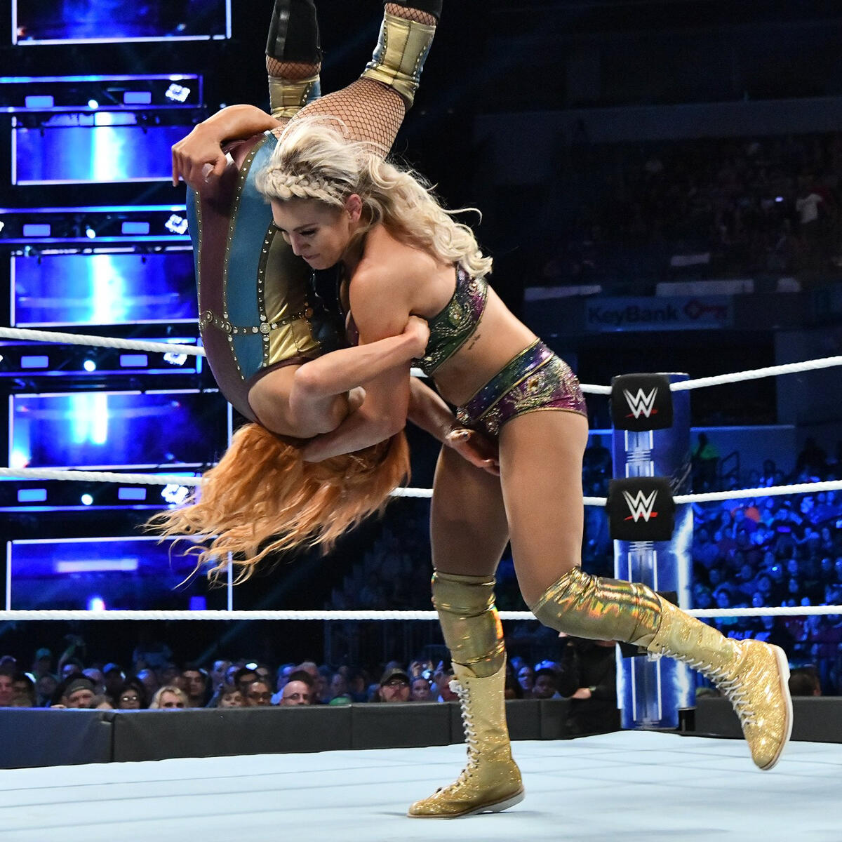 Becky Lynch vs. Charlotte Flair – SmackDown Women's Championship Match:  photos | WWE