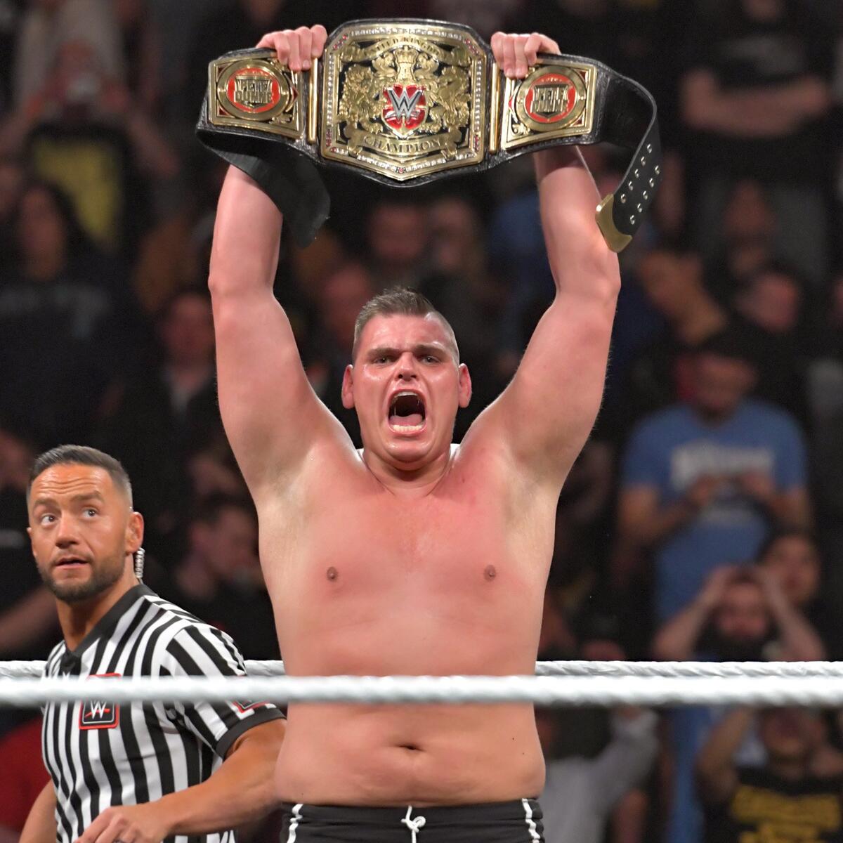 ... ¡y The Austrian Anomaly es el nuevo campeón de WWE UK!
