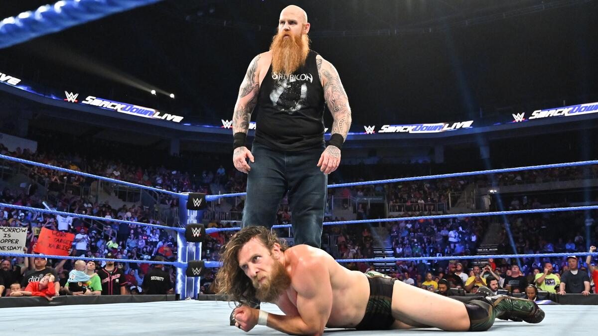 SmackDown LIVE, 20 de agosto de 2019: banda noruega de black metal Satyricon.