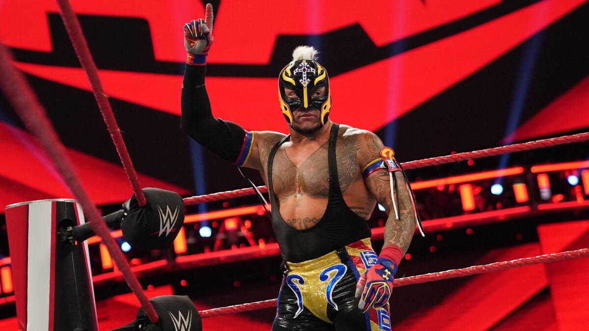 Aj Lee And Rey Mysterio