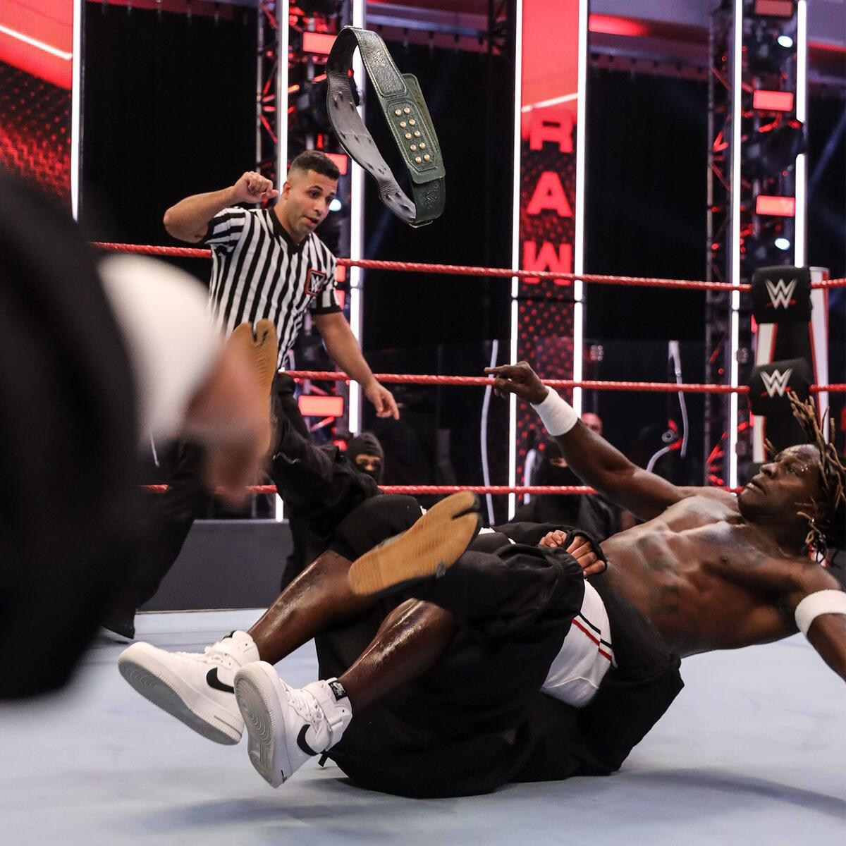 WWE Photo
