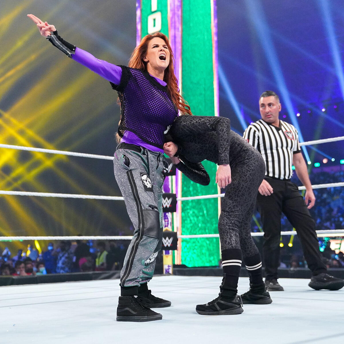 Do you want to see Becky Lynch vs Lita in WWE? . . . . . . . #lita  #beckylynch #wwe #wwehalloffame #wwechampion #smackdownwomenschampion…