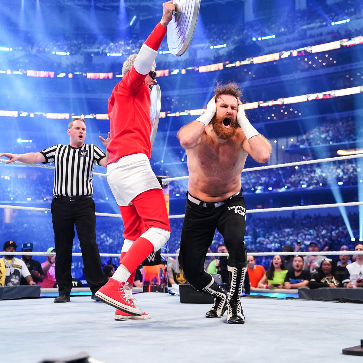 Johnny Knoxville vs. Sami Zayn -- Anything Goes Match: photos | WWE