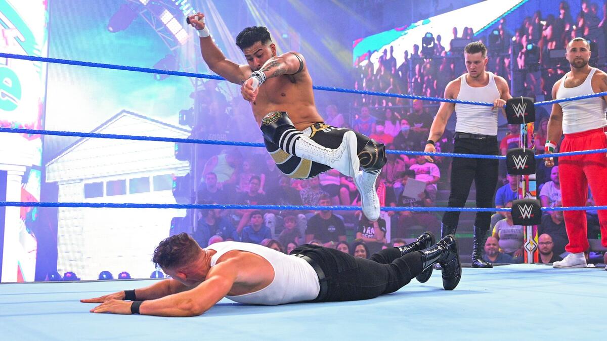Legado del Fantasma vs. Tony D'Angelo, Channing "Stacks" Lorenzo, & Troy "Two Dimes" Donovan: photosWWE