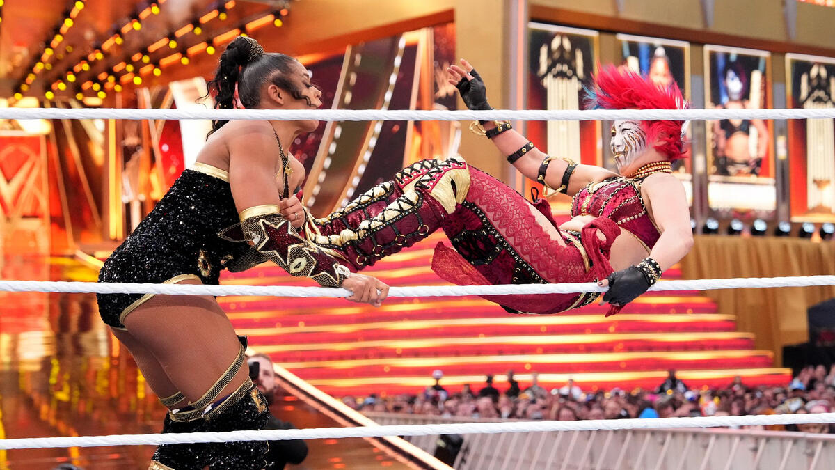 Can't Knock The Hustle: WWE WrestleMania 39 Saturday Review