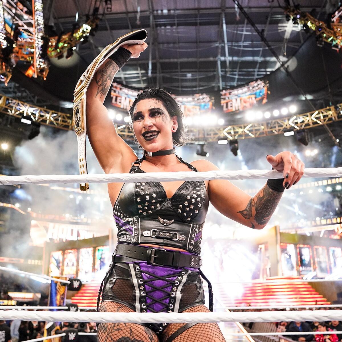 WWE Photo