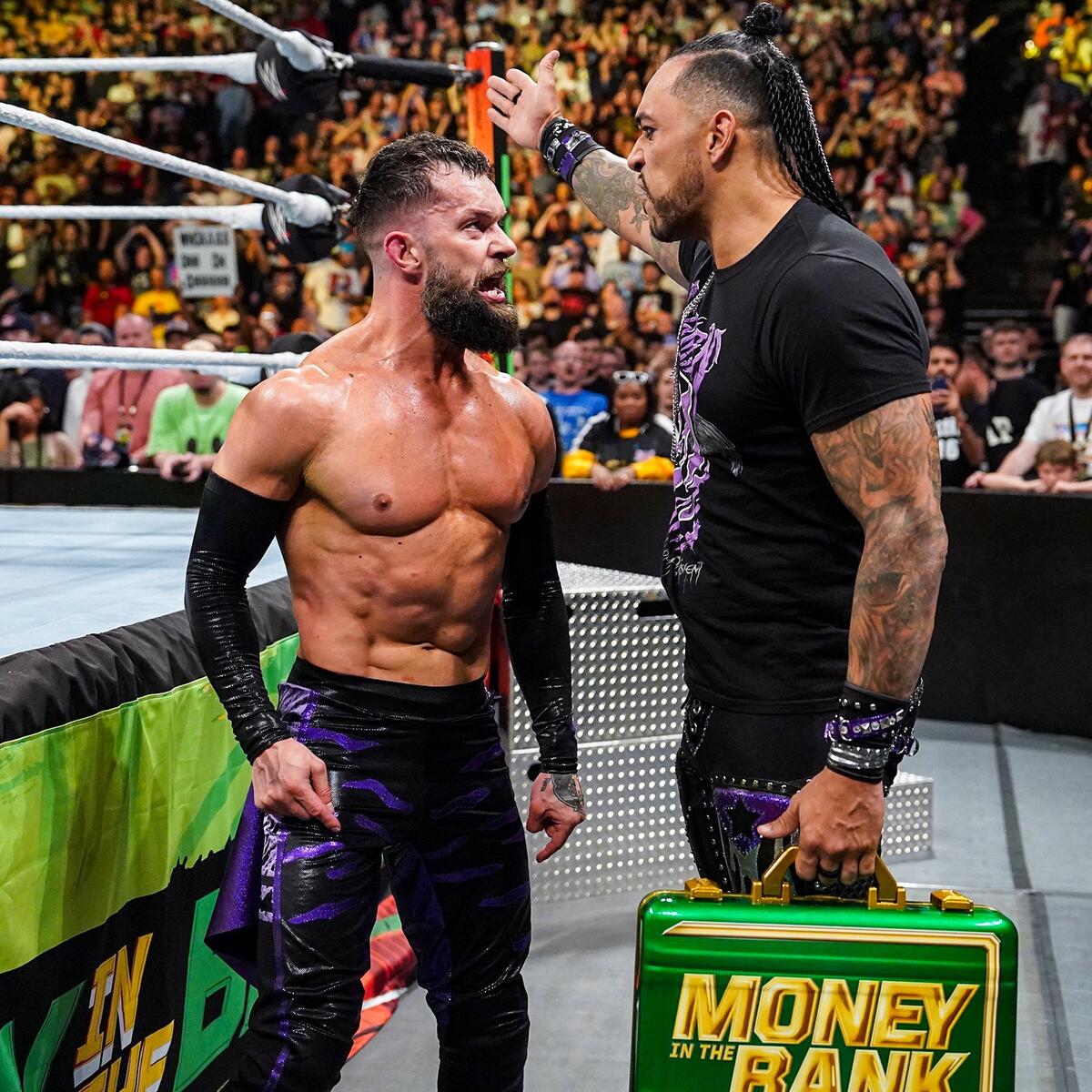 Rollins vs. Balor