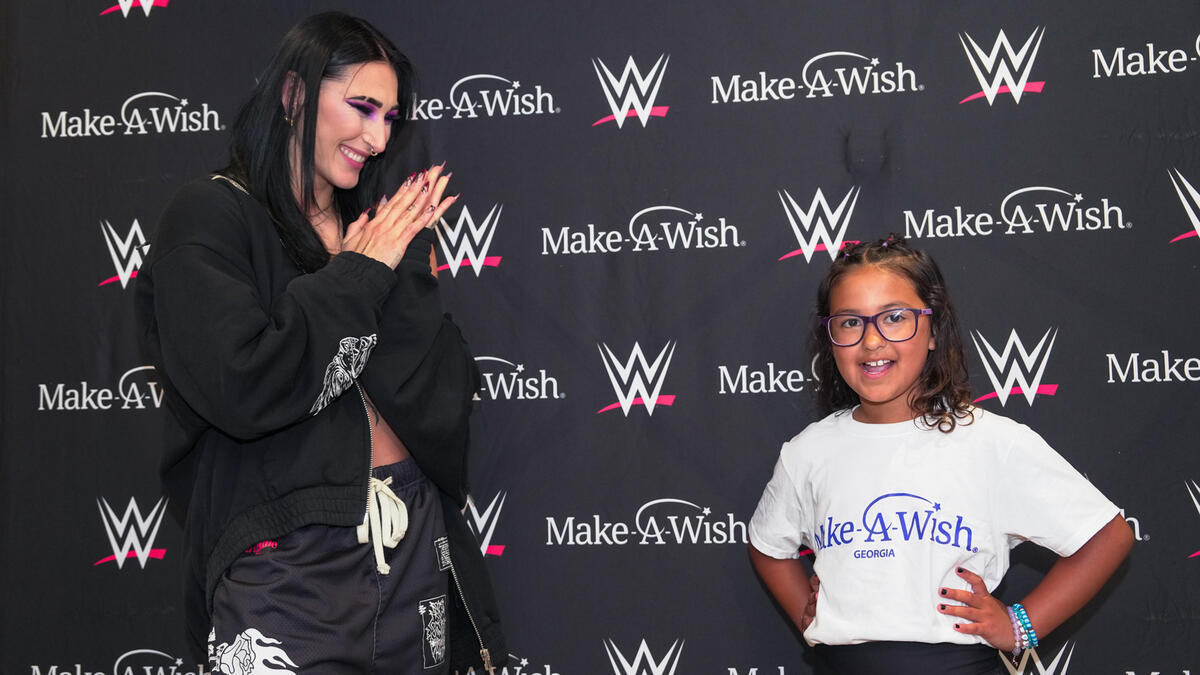 Rhea Ripley grants a Wish before Raw in Phoenix: photosWWE