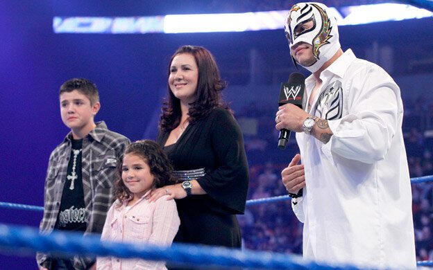 The Straight Edge Society Torments Rey Mysterio S Family Wwe