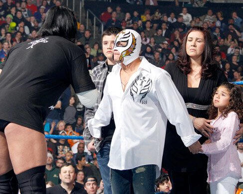 The Straight Edge Society Torments Rey Mysterio S Family Wwe