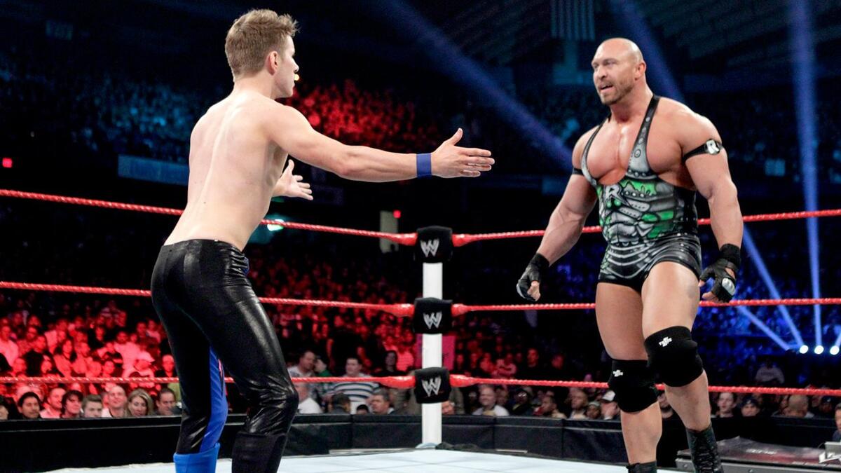 Ryback Vs Rey Wwe 盾牌 Vs Ryback