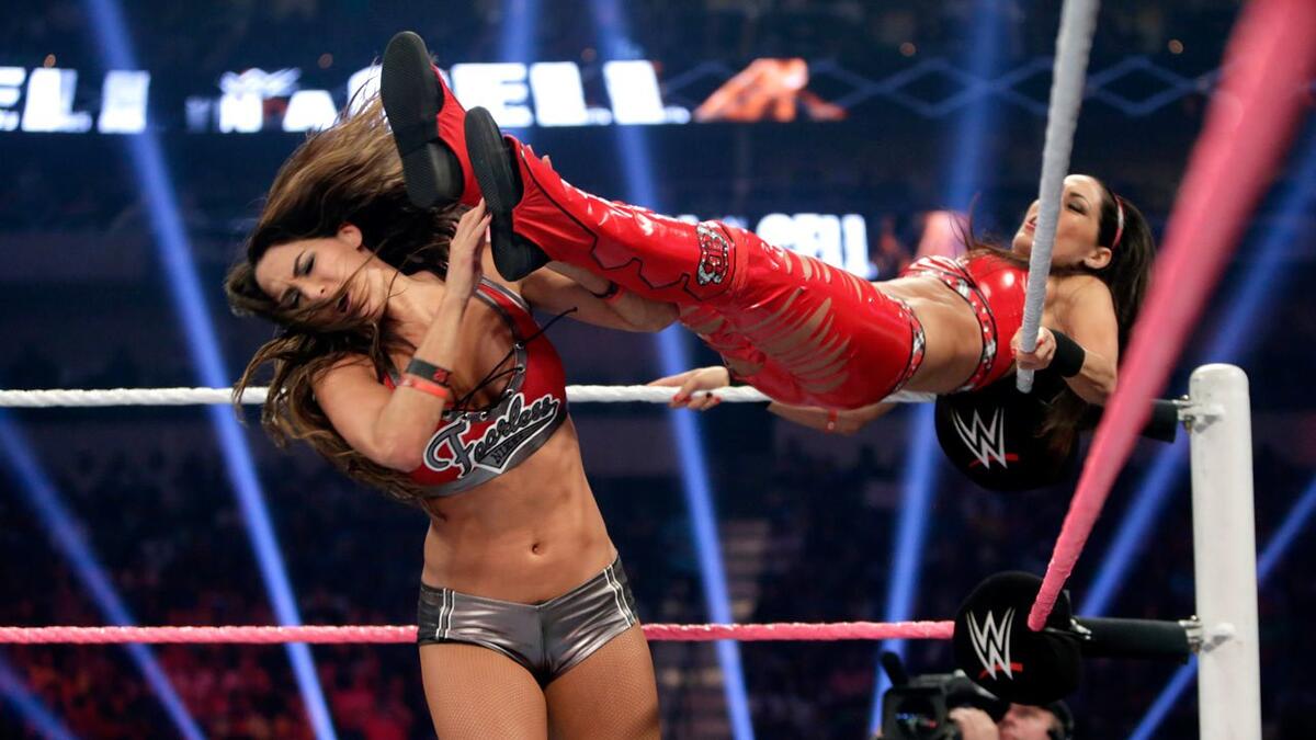 Brie Bella vs. Nikki Bella: photos | WWE