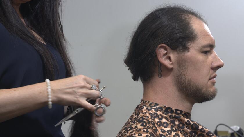 Baron Corbin cuts his hair: WWE.com Exclusive, June 11, 2018 | WWE