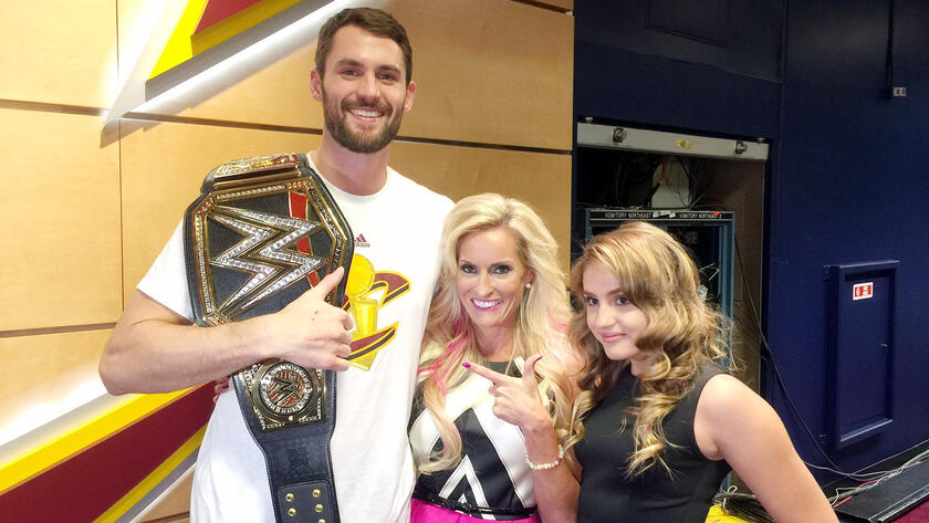 Stanley Cup champion Pittsburgh Penguins get their obligatory WWE title  belt - Cageside Seats