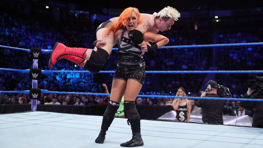 Becky Lynch wants a cage match against James Ellsworth at SummerSlam -  Cageside Seats