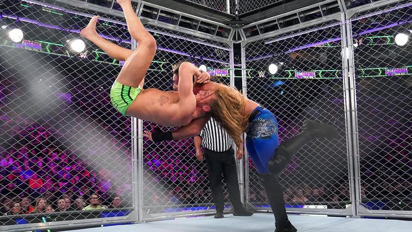 Matt Riddle def. Seth “Freakin” Rollins Inside the Fight Pit | WWE