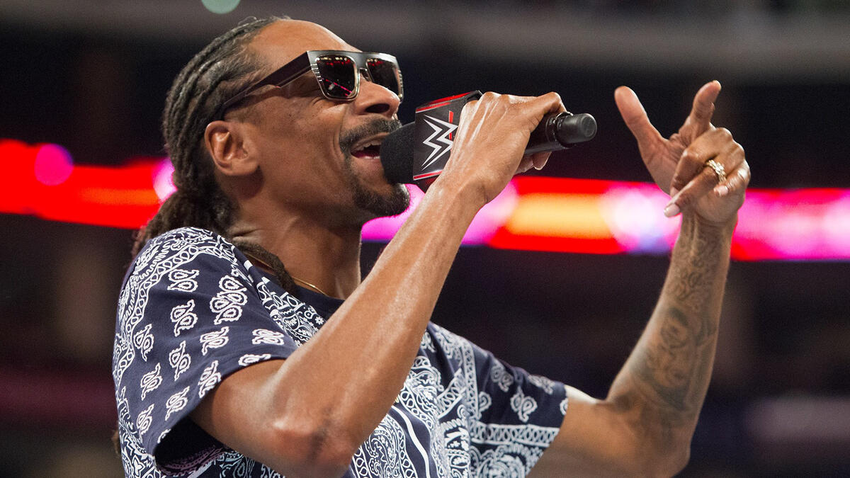 Snoop Dogg Performs a Frog Splash at AEW Dynamite New Year’s Smash