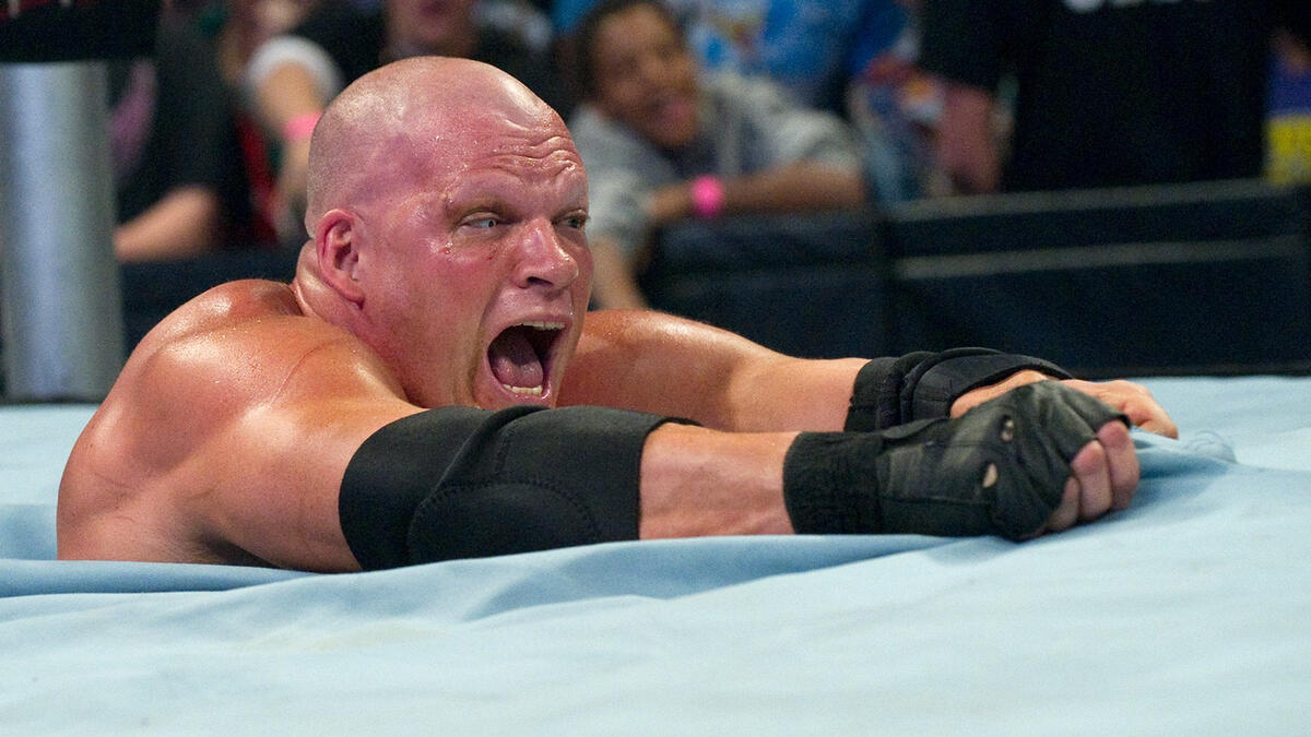 The First 10 WWE Wrestlers To Defeat The Undertaker (In Chronological Order)