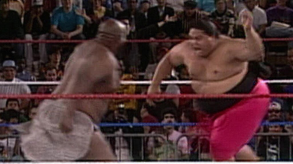 WWF Yokozuna vs Crush - WWE Monday Night Raw - Luta Livre