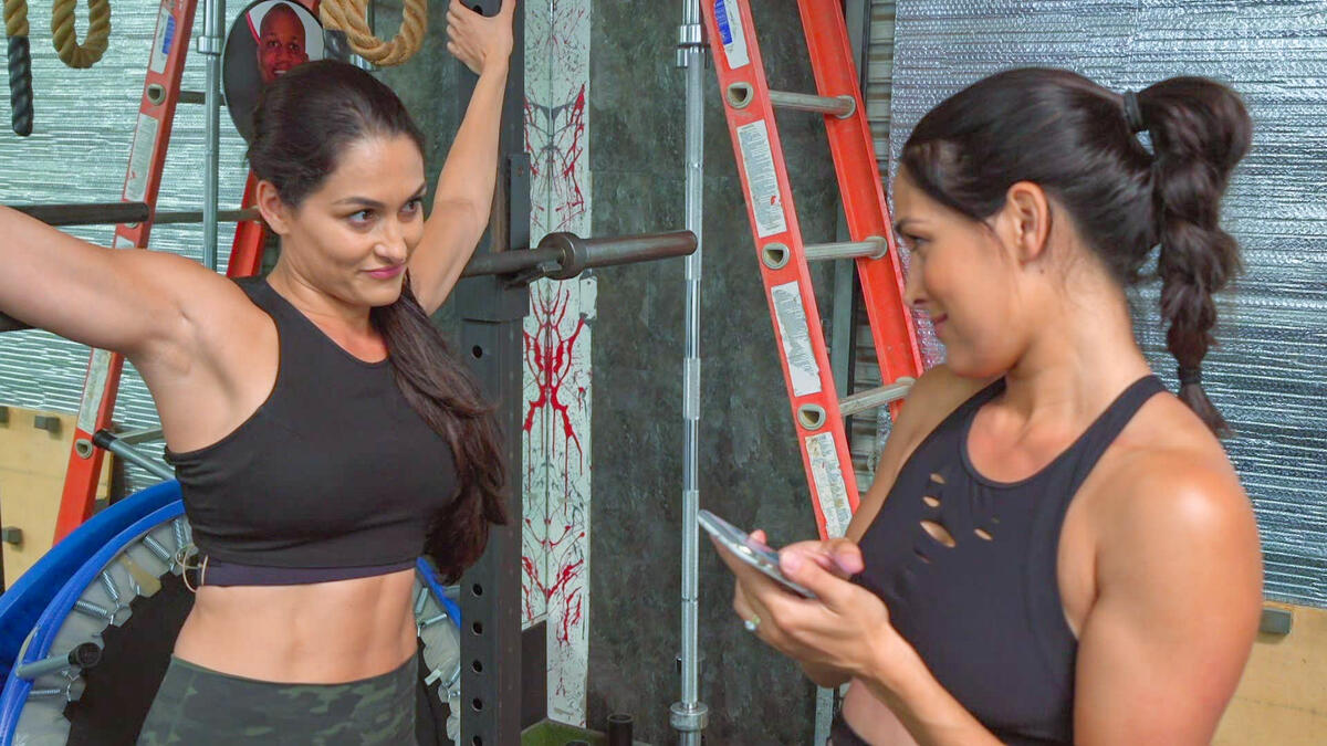 Nikki Bella wants to move to Los Angeles: Total Bellas Preview Clip ...