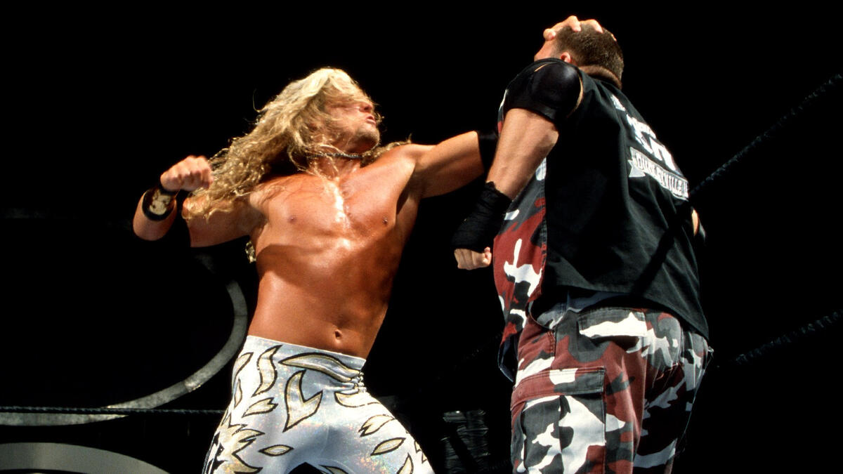 Hardy boyz vs dudley boyz vs edge and christian summerslam Edge Christian Vs The Hardy Boyz Vs The Dudley Boyz Wwe Tag Team Championship Tlc Match Summerslam 2000 Wwe