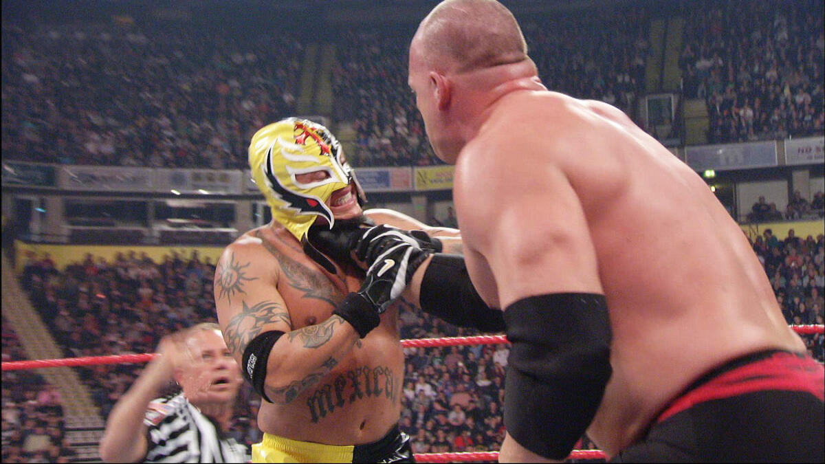 Rey Mysterio vs. Kane - No Disqualification Match: Raw, Nov. 