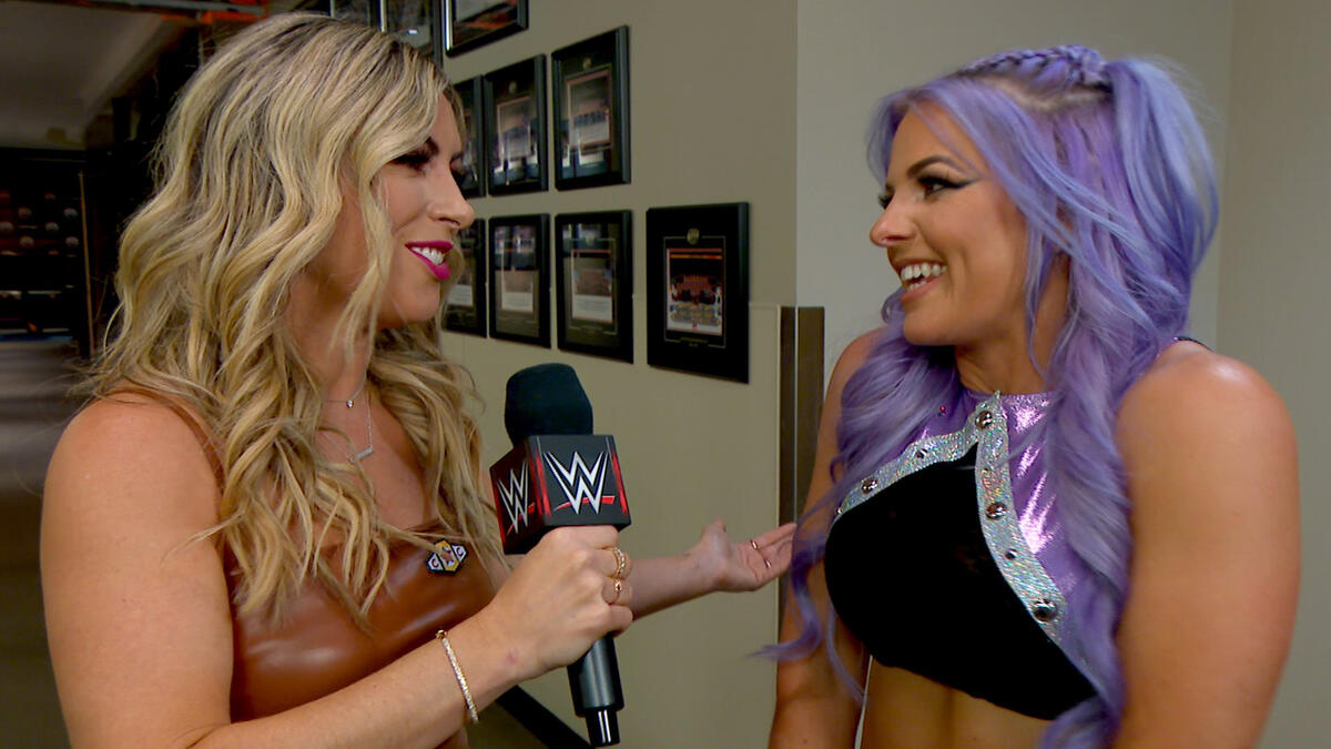 Candice LeRae's says that Becky Lynch inspired to come back to WWE after  pregnancy #beckylynch #candicelerae #wwe #raw #smackdown…