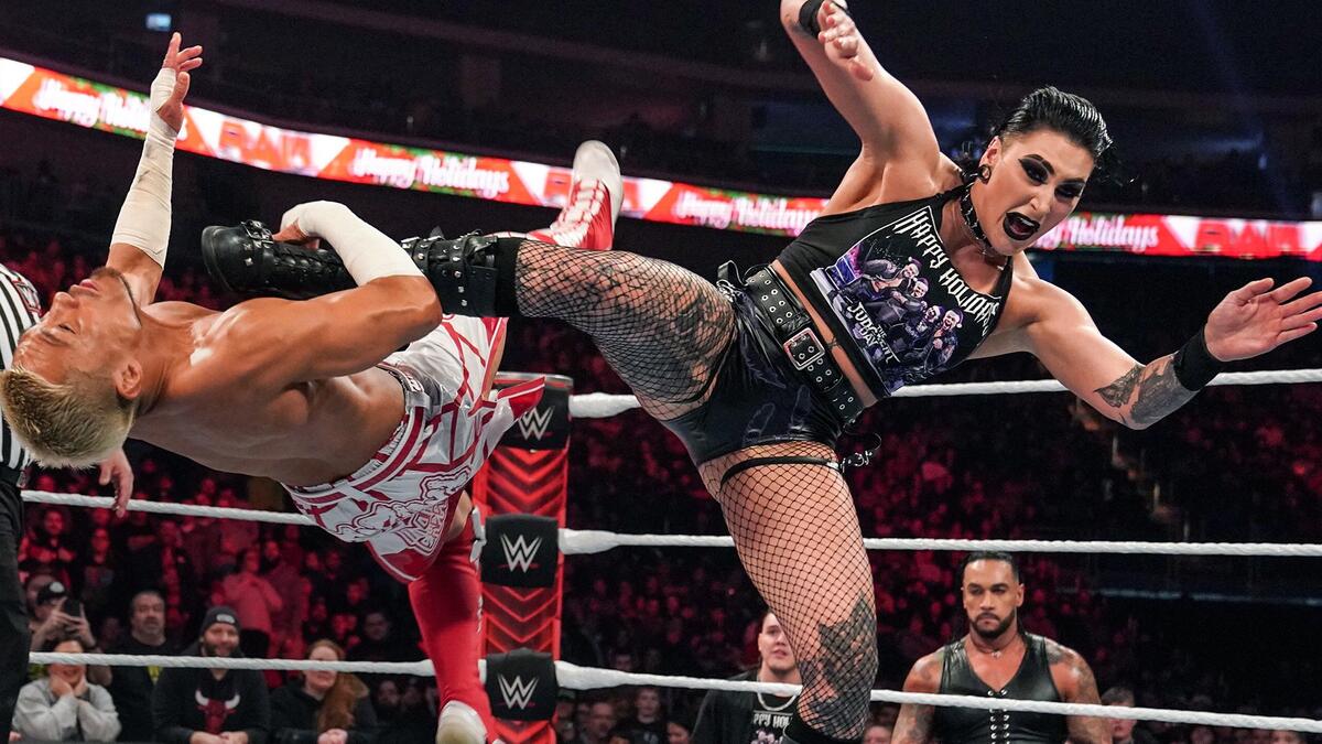 Combates intergénero en WWE
