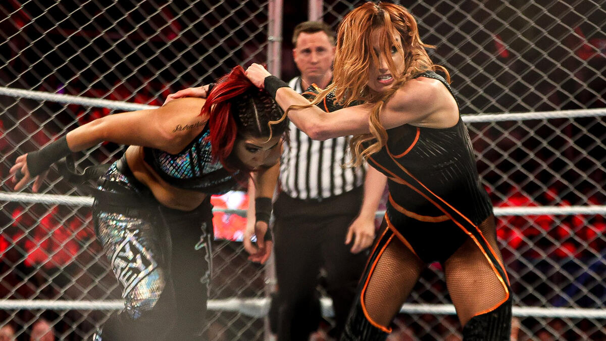 Becky Lynch vs. Bayley - Steel Cage Match: Raw, Feb. 6, 2023 