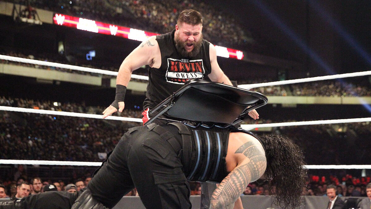 Kevin Owens vs. Roman Reigns – WWE Universal Championship Match: photos ...