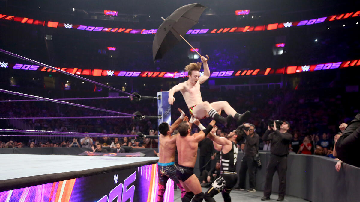 WWE 205 Live: April 4, 2017 | WWE